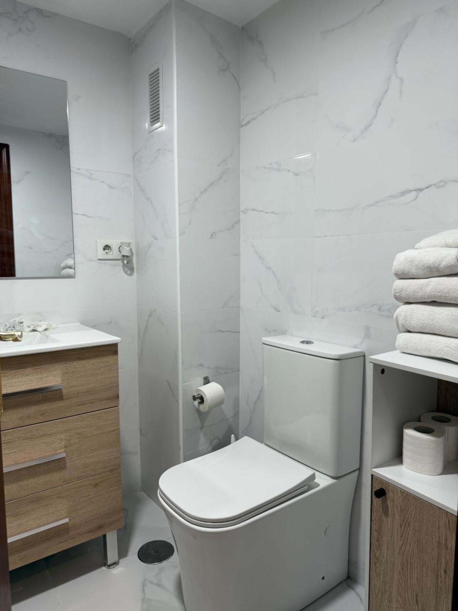 Estudios Suites Placentines Sevilla Exterior foto